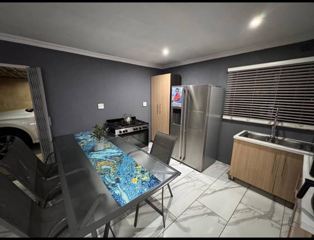 3 BEDROOM HOUSE FOR SALE IN PHUMULA